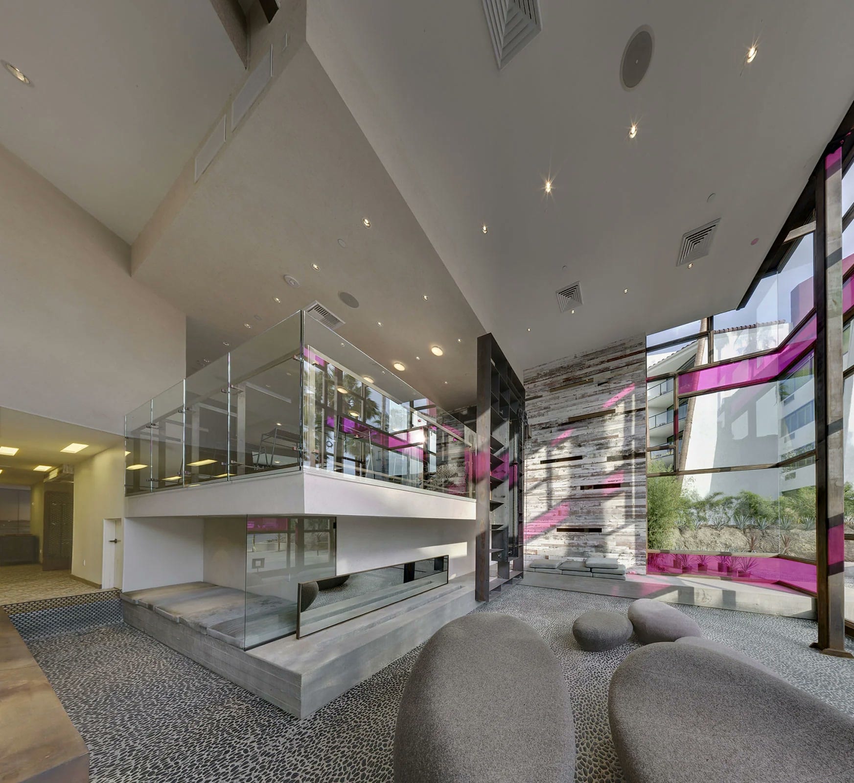 Hotel Maya, Long Beach — gigapixel sliding wall