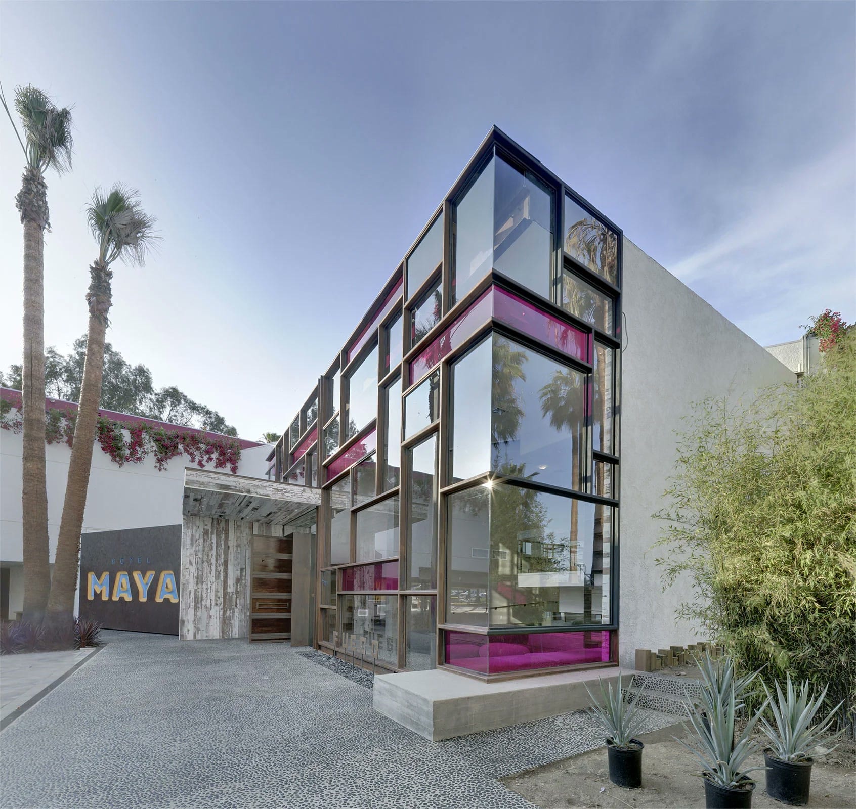 Hotel Maya, Long Beach — gigapixel sliding wall